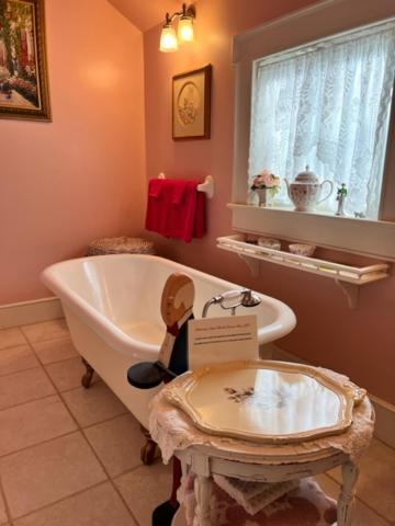 Book Lovers Bed & Breakfast Princess Anne