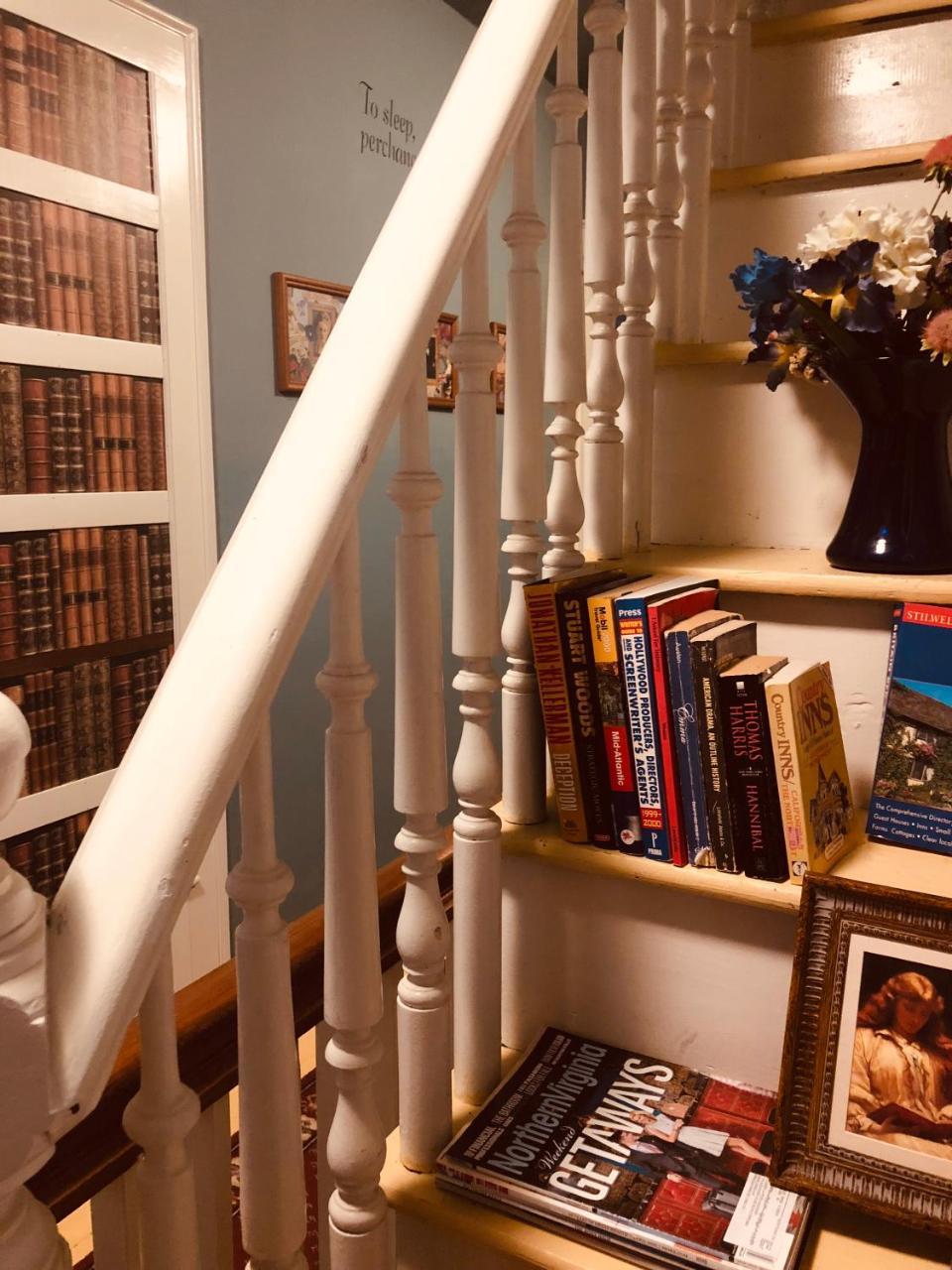 Bed & Breakfast Book Lovers Princess Anne